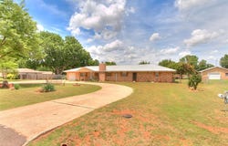 805 E Lea Terrace, Mustang, OK 73064