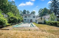 20 Oak Court, Clinton, MA 01510