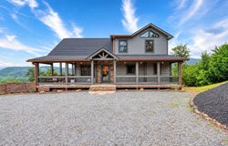 561 Deer Crest Road, Blue Ridge, GA 30513