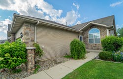 402 W Gard Drive, Crown Point, IN 46307