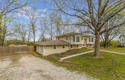 219 E 12th Street, Lawson, MO 64062