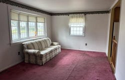 420 WINDSOR Drive, BELLMAWR, NJ 08031