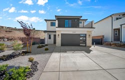 1090 E COYOTE CREST Dr, Washington, UT 84780