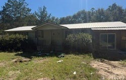 4537 L J Road, Claxton, GA 30417
