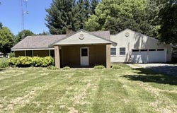 2223 W Oak Street, La Porte, IN 46350