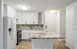 9481 HIGHLAND OAK DR DRIVE, TAMPA, FL 33647