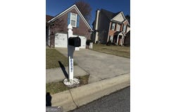 8827 Lake, Union City, GA 30291