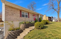 15 Toni Trails Court, Fenton, MO 63026