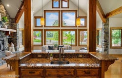 110 Wright Ct, Sandpoint, ID 83864