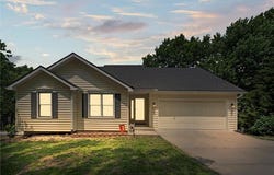 1204 NW 70th Street, Kansas City, MO 64118