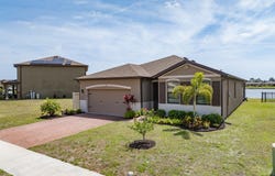 830 Remington Green Drive SE, Palm Bay, FL 32909