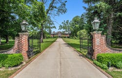 1995 San Lu Rae Drive SE, East Grand Rapids, MI 49506
