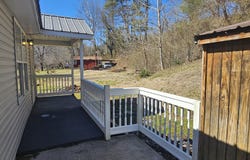 1093 Old Bell High Rd, Pineville, KY 40977