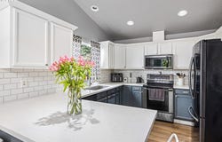 105 NE 49TH AVE, Hillsboro, OR 97124