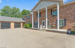 1218 W Maple Street, North Canton, OH 44720