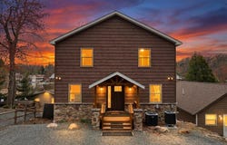 32 S Lake Drive, Lake Harmony, PA 18624