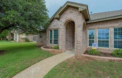 4821 Woodhollow Dr, Midland, TX 79707