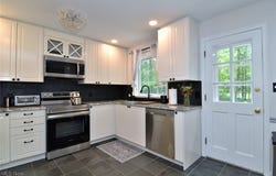 33 Forest Drive, Chagrin Falls, OH 44022