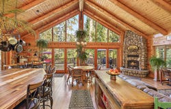 16547 Meadows Road, White City, OR 97503