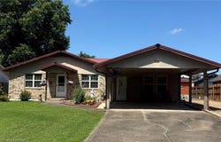 209 Spring AVE, Sallisaw, OK 74955