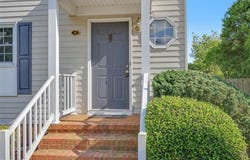 6 Capps Qtrs, Hampton, VA 23669