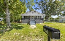6525 Nc-33, Grimesland, NC 27837