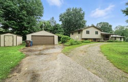 9222 N Mckinley Road, Montrose, MI 48457