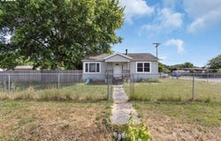 1951 AUSTIN RD, Roseburg, OR 97471