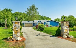 6912 SE Vandalia Drive, Pleasant Hill, IA 50327