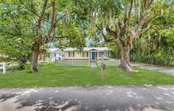902 Old River Road, Darien, GA 31305