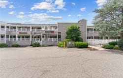 1050 Main Street, East Greenwich, RI 02818