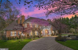 532 WALKER RD, GREAT FALLS, VA 22066