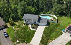 2619 Henrietta Drive, Uniontown, OH 44685