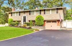 1 Cottontail Lane, East Setauket, NY 11733