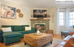 136 Deer Ridge Lane, Blowing Rock, NC 28605
