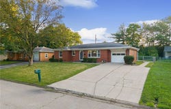 117 Rossmoore Drive, New Albany, IN 47150