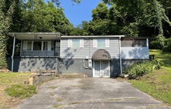 404 Marshal St, Clinton, TN 37716