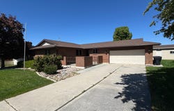 281 N PIN OAK, Kaysville, UT 84037