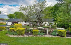 2066 OLD YORK ROAD, BURLINGTON, NJ 08016
