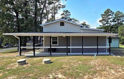 140 E Ridgecrest Drive, Hemphill, TX 77642