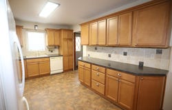 604 10th ST, Minot, ND 58703
