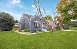 4 Sutton Court, West Islip, NY 11795