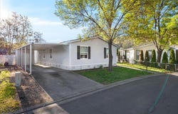 633 E Archwood Drive, Eagle Point, OR 97524