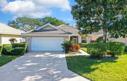 123 NW Bentley Circle, Port Saint Lucie, FL 34986