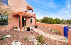 6034 Hoochaneetsa Plaza S, Cochiti Lake, NM 87083