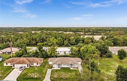 5327 30th Street SW, Lehigh Acres, FL 33973