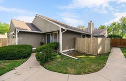 4727 N Cliff Hill Circle, Kansas City, MO 64151