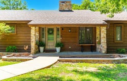 1022 Timberline Rd, Moberly, MO 65270