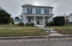 309 SE 3rd St, Fairfield, IL 62837