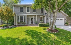 8656 Endicott Trail, Eden Prairie, MN 55347